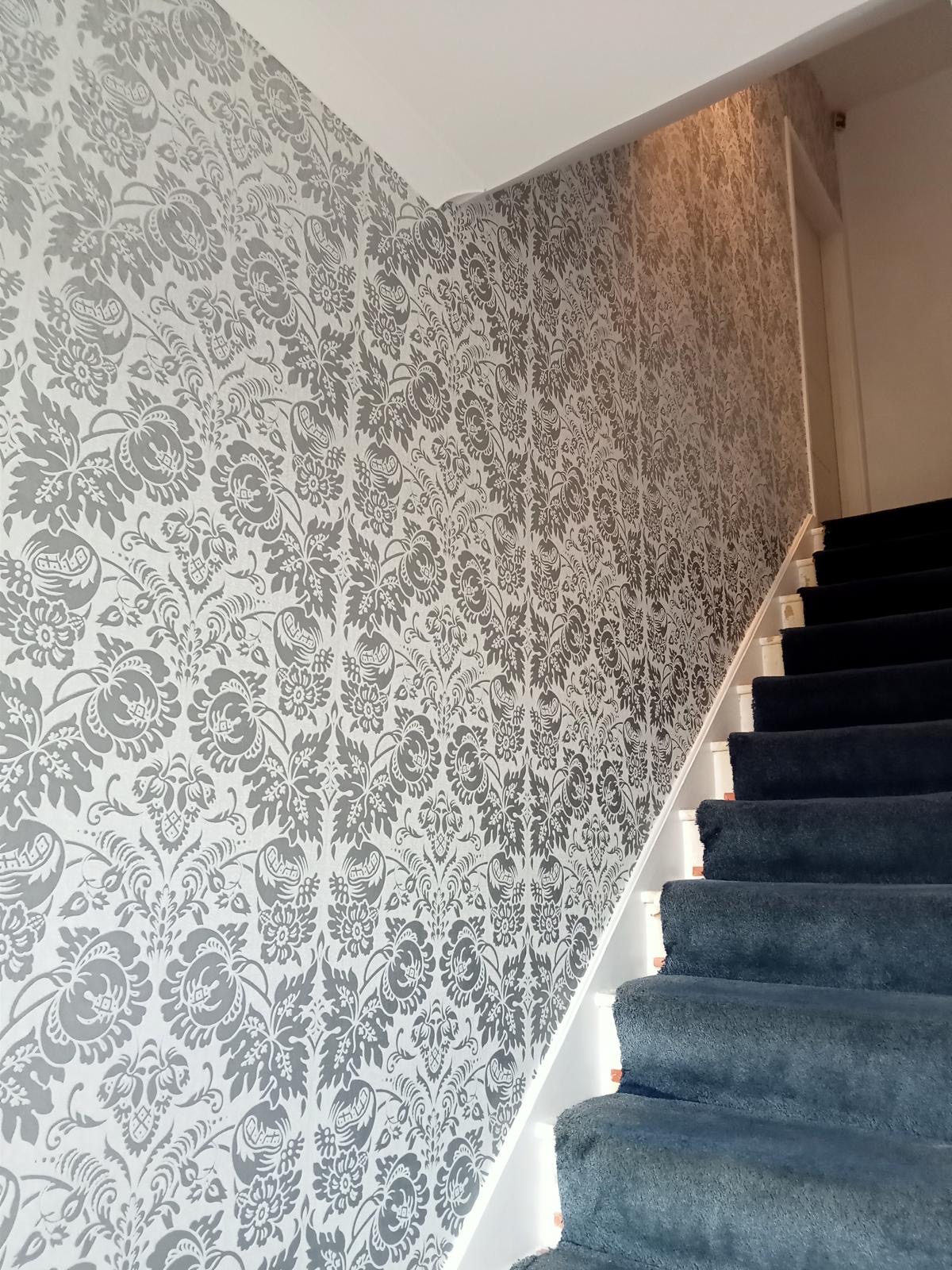wallpaper hanging Shepherd's Bush, W12